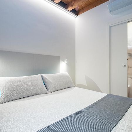 Teatro Romano Easy Suites Верона Экстерьер фото