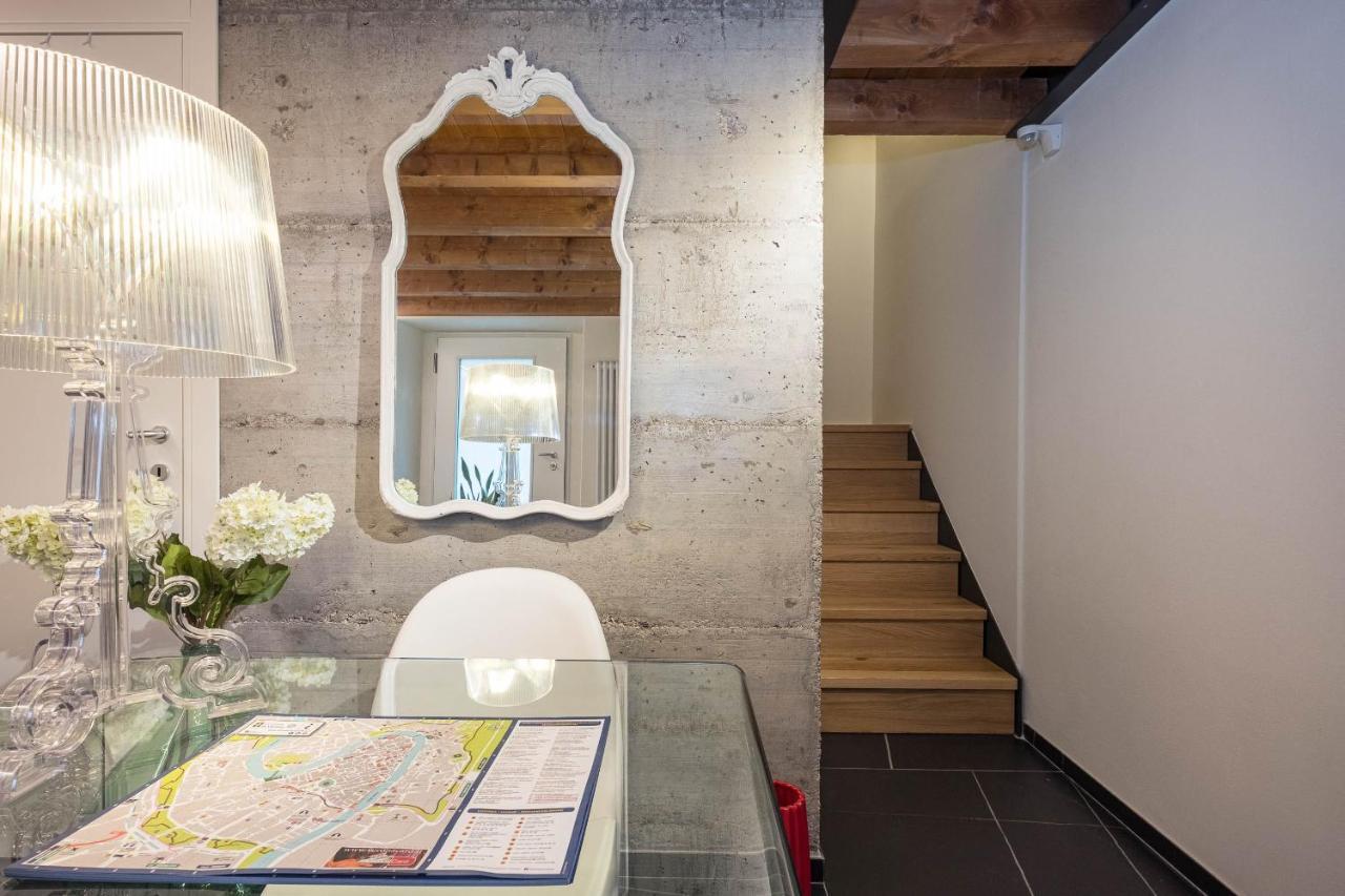 Teatro Romano Easy Suites Верона Экстерьер фото